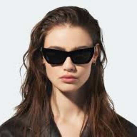 Dark Grey Cat Eye Ladies Sunglasses - Picture 2 of 2